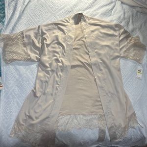 Candlelight Robe-Flora Nikrooz